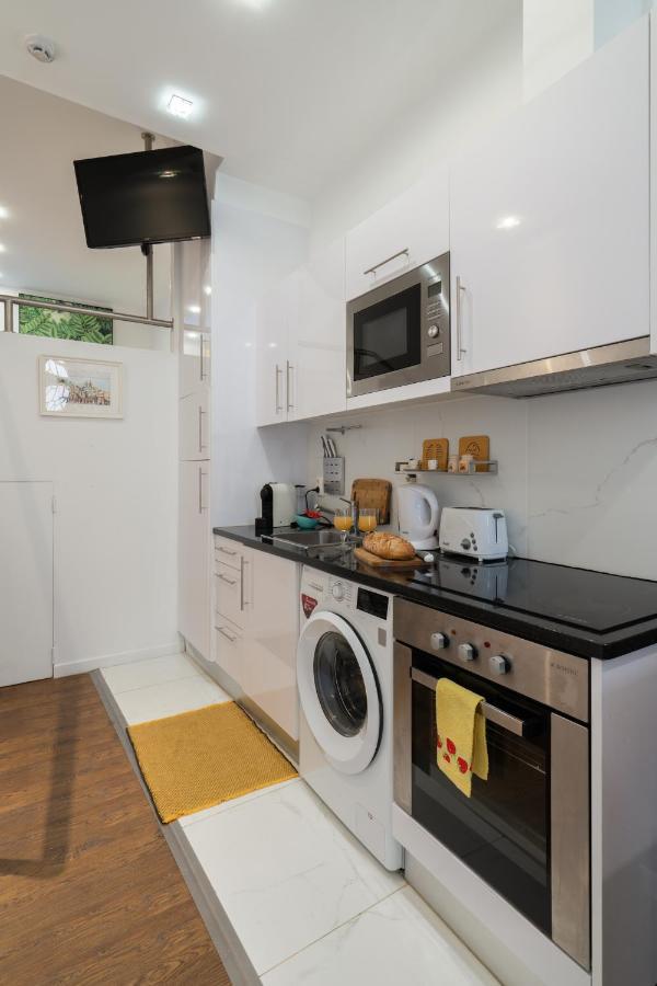 Central Apartamento 0 Ac Metro Nearby Porto Exterior photo